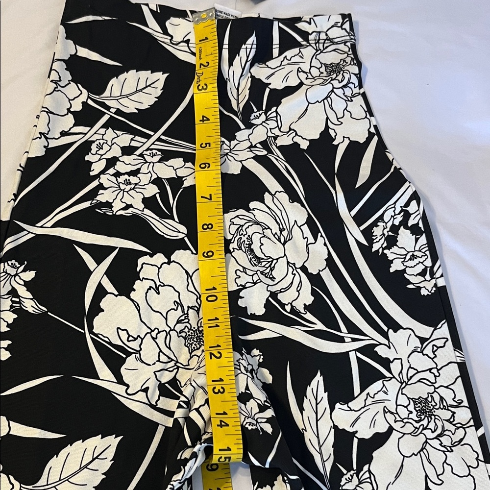 bryn Walker Black and White Floral Wide Leg Pants - Picture 10 of 12